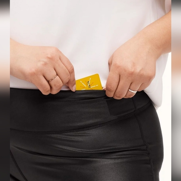 Walk Pop "Gia" Glossy Leggings - Picture 6 of 8